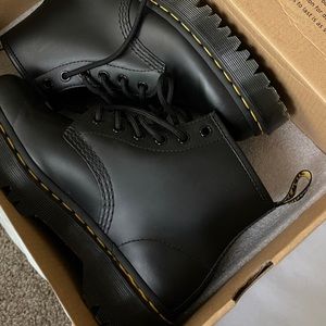 Dr Marten 101 Bex Smooth size 6 womens